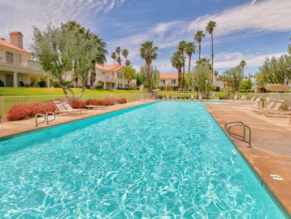 Palm Desert Home 983946