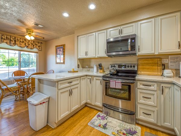 Palm Desert Home 983946