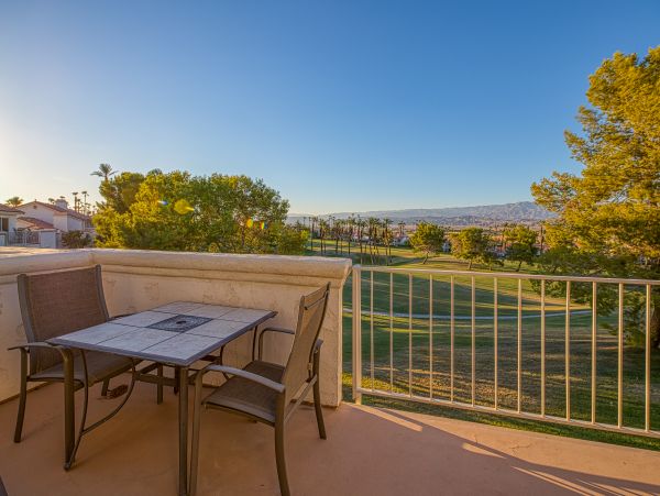 Palm Desert Home 983946