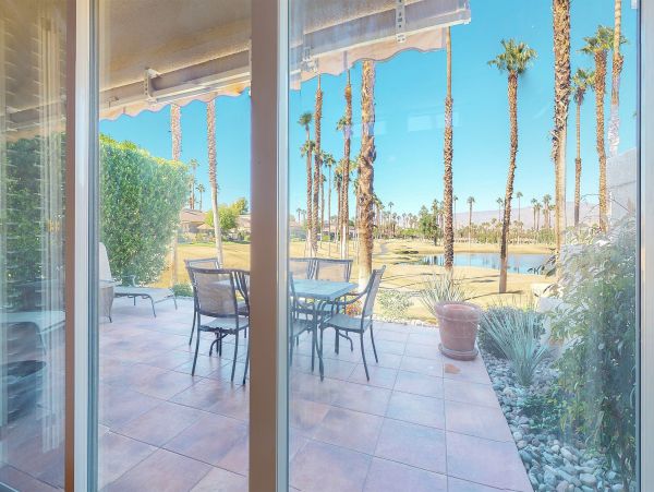 Palm Desert Home 983947