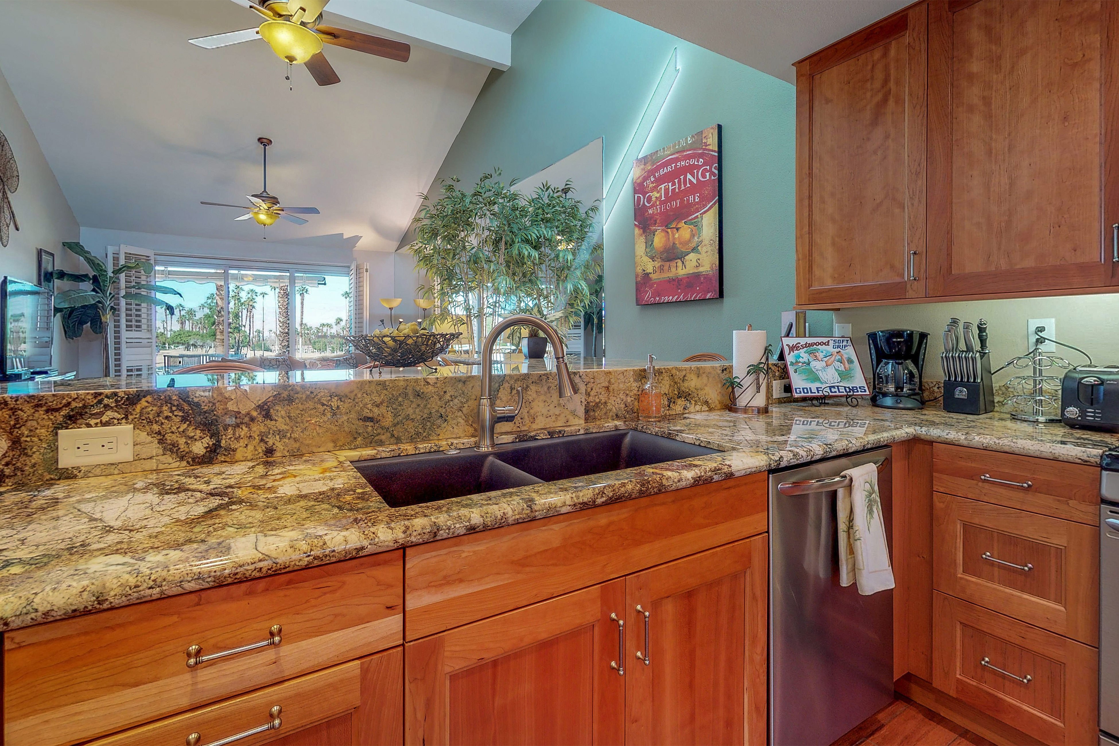 Palm Desert Home 983947