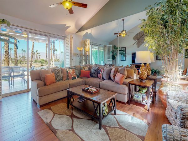 Palm Desert Home 983947