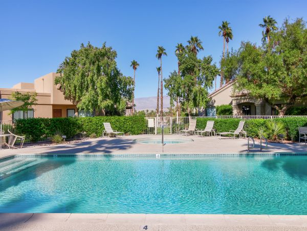 Palm Desert Home 983947
