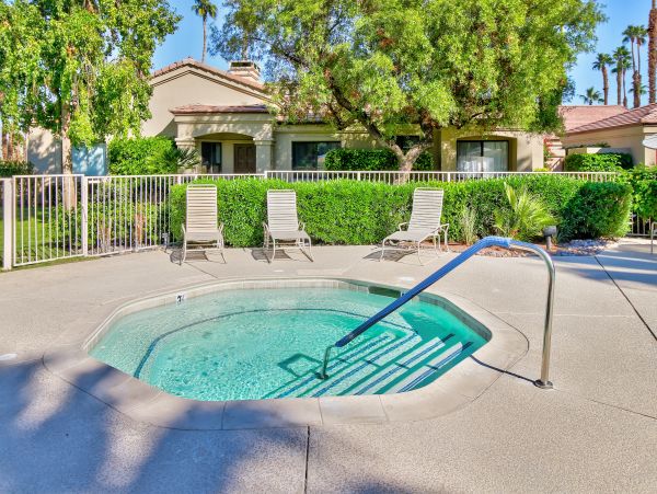Palm Desert Home 983947