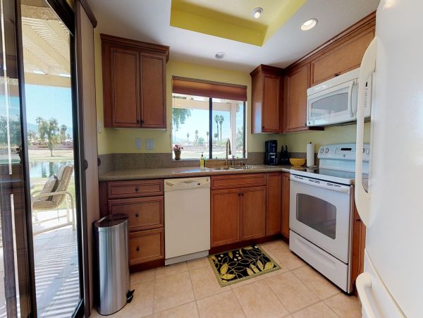 Palm Desert Home 983949