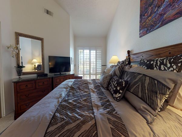 Palm Desert Home 983949