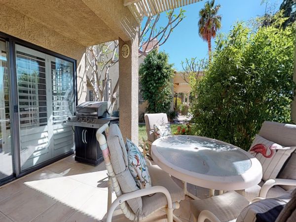 Palm Desert Home 983949