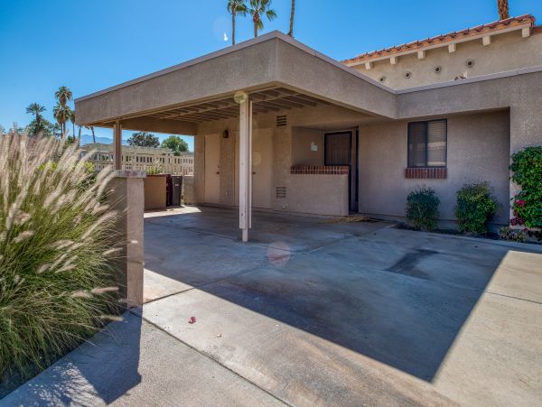 Palm Desert Home 983950