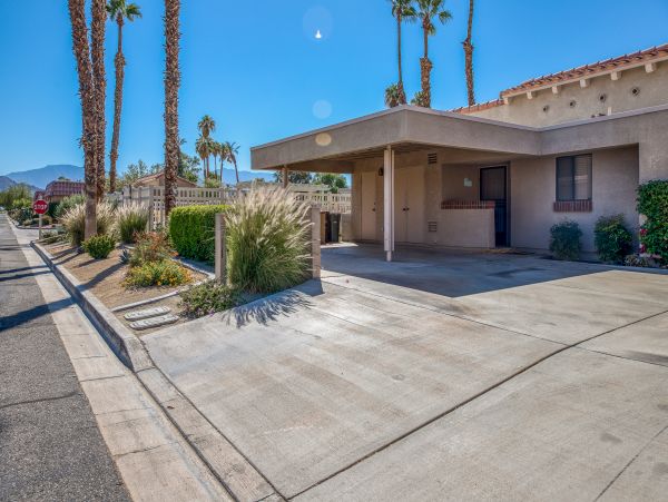 Palm Desert Home 983950