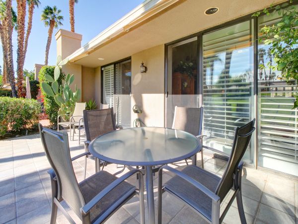Palm Desert Home 983951