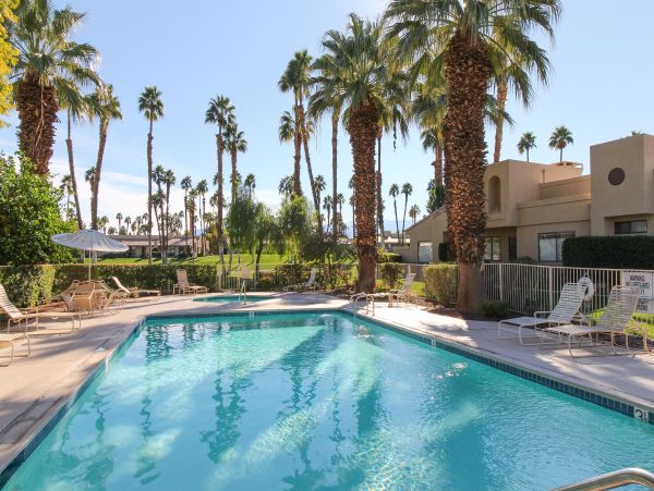 Palm Desert Home 983951