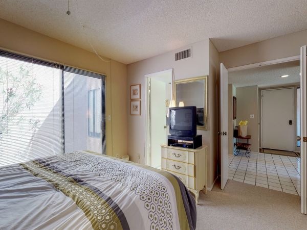 Palm Desert Home 983952