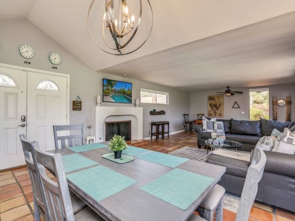 Palm Desert 3 Bedroom Home with Pool & Game Room
