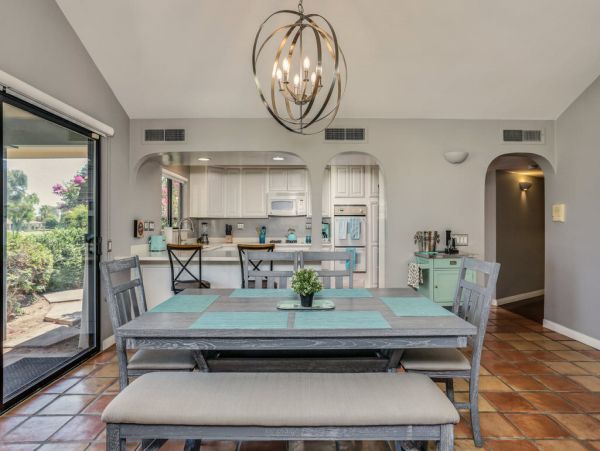 Palm Desert 3 Bedroom Home with Pool & Game Room