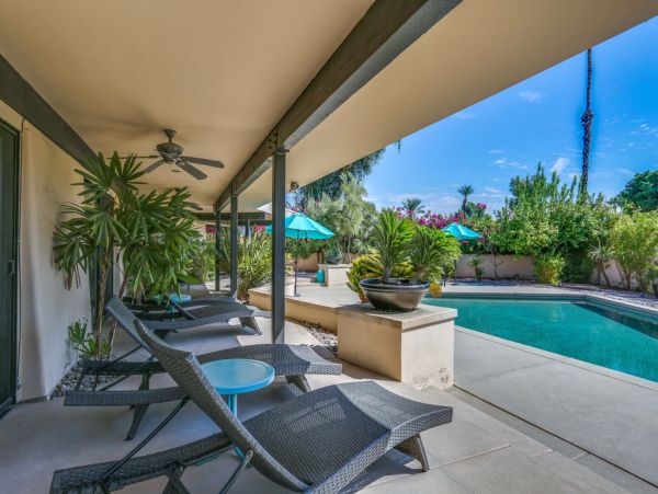 Palm Desert 3 Bedroom Home with Pool & Game Room