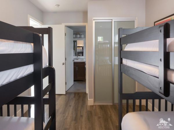 Palm Desert Home 983957