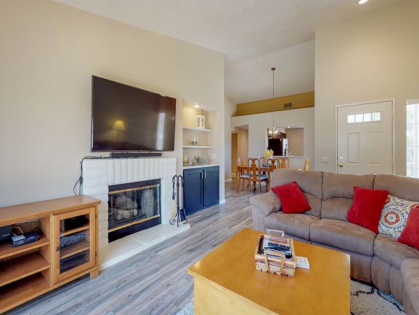 Palm Desert Home 983960