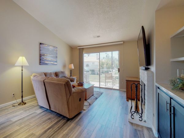 Palm Desert Home 983960