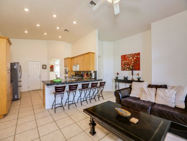 Palm Desert Home 983961