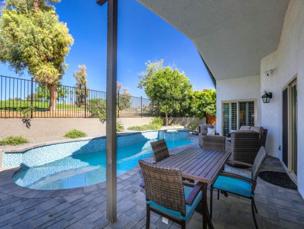 Palm Desert Home 983962