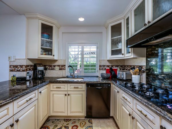 Palm Desert Home 983975