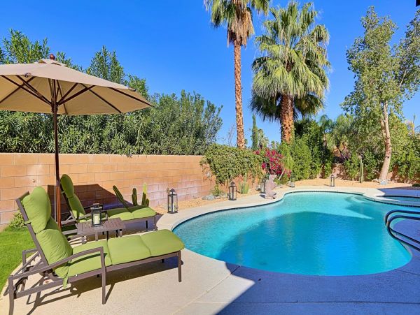 Palm Desert Home 983977