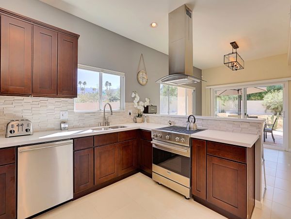 Palm Desert Home 983977