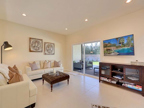 Palm Desert Home 983977