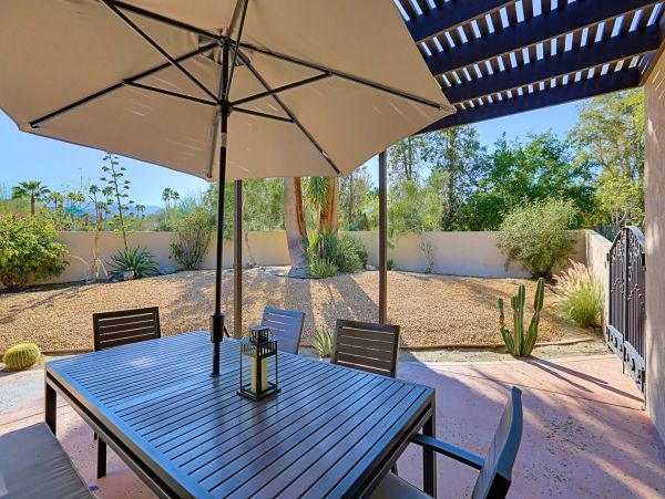 Palm Desert Home 983977