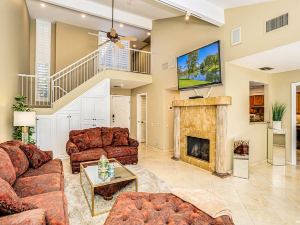 Palm Desert Home 983979