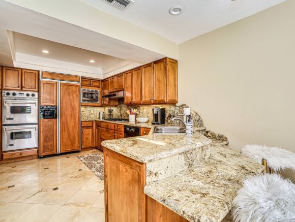Palm Desert Home 983979