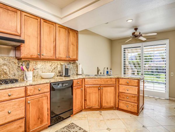 Palm Desert Home 983979