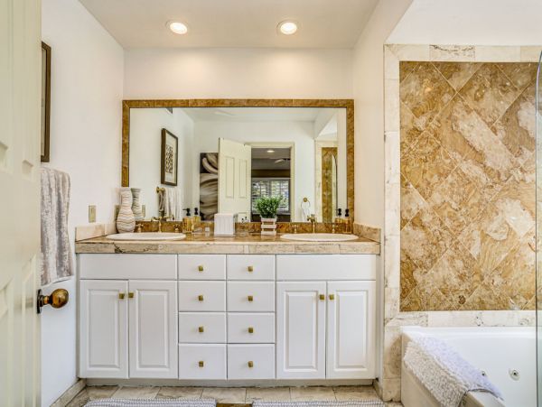 Palm Desert Home 983979