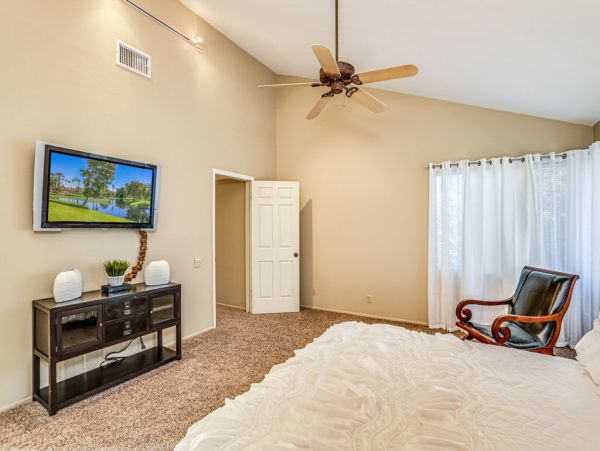 Palm Desert Home 983979