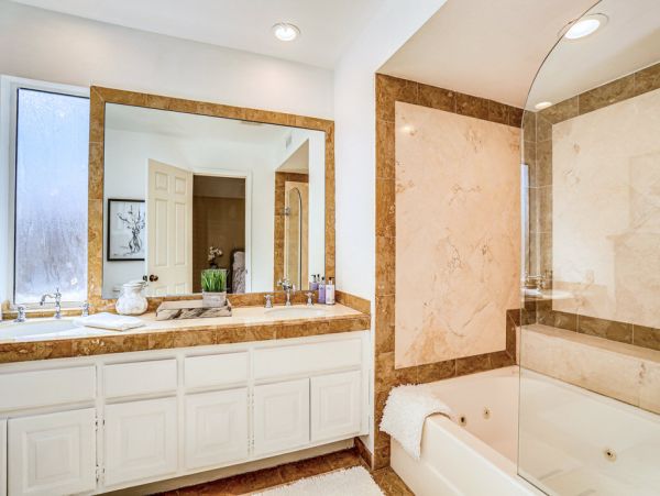 Palm Desert Home 983979