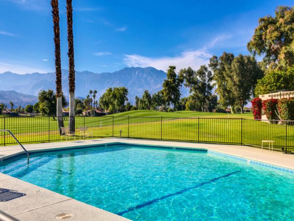 Palm Desert Home 983980
