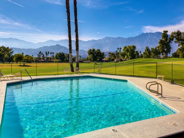 Palm Desert Home 983980