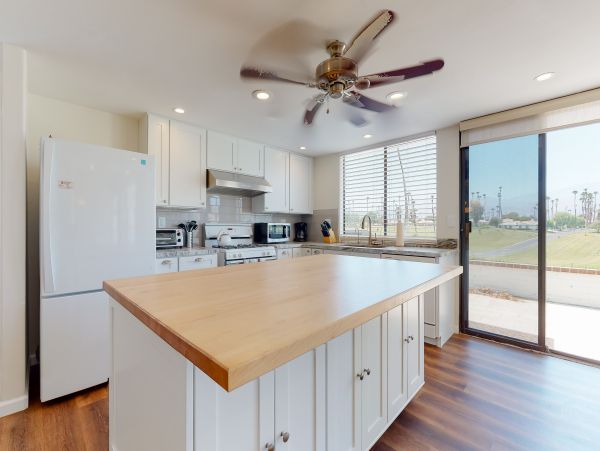 Palm Desert Home 983987