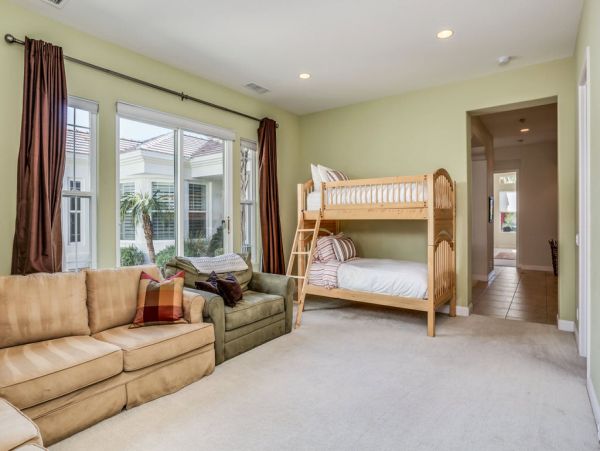 Palm Desert Home 983988