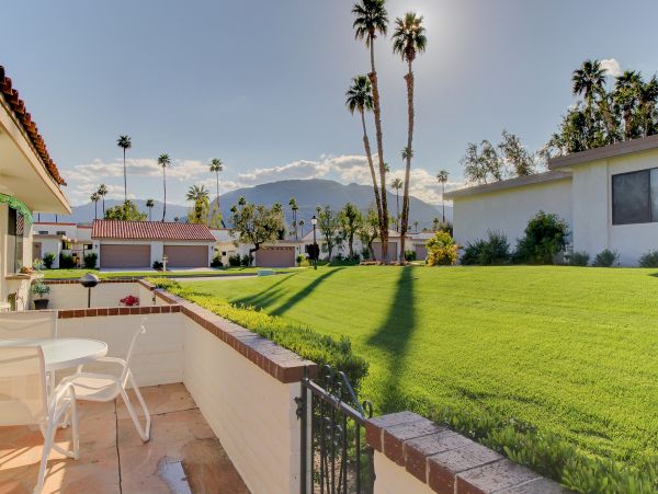 Palm Desert Home 983989