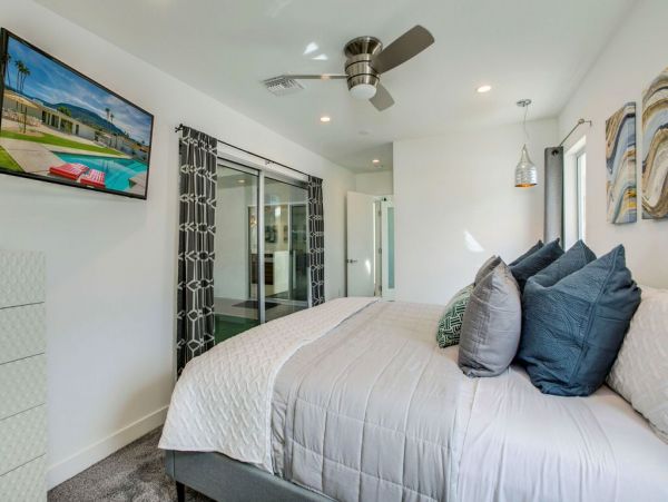 Palm Desert Home 983990