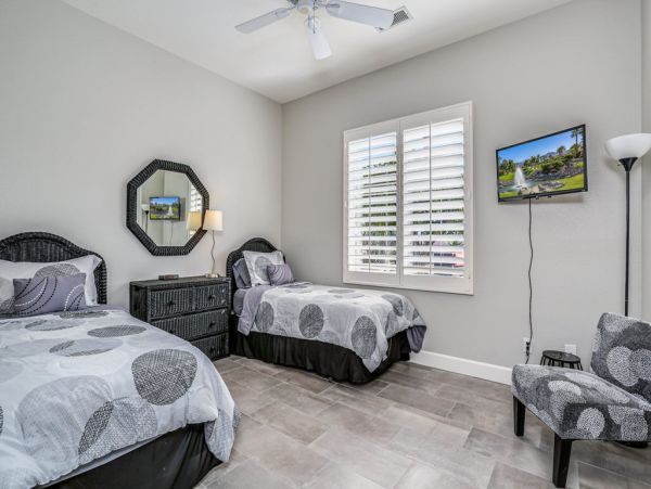 Palm Desert Home 983995