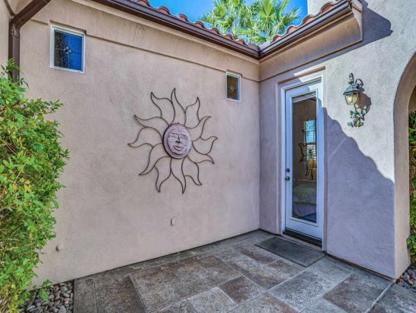 Palm Desert Home 983995