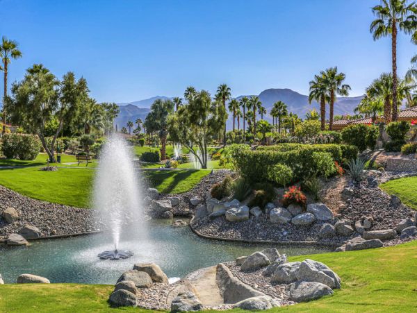 Palm Desert Home 983995