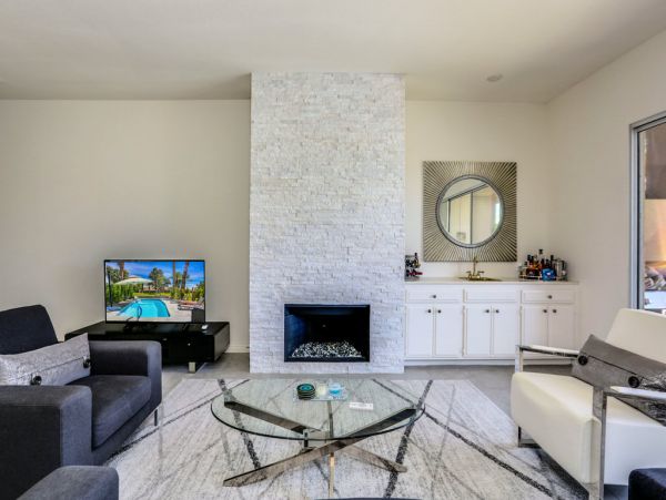 Palm Desert Home 983996