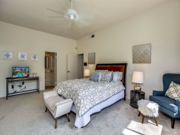 Palm Desert Home 983996