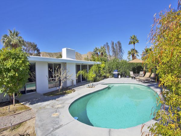 Palm Desert Home 984000
