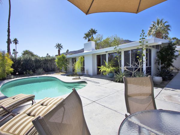 Palm Desert Home 984000
