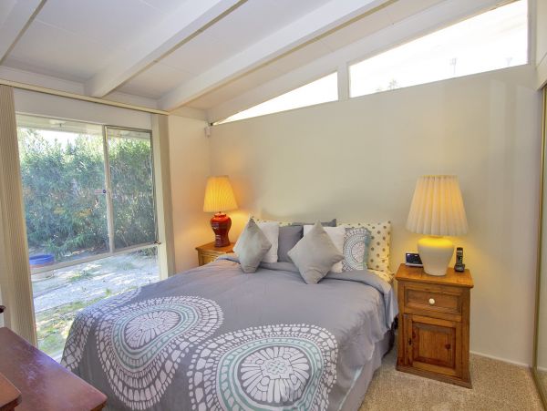 Palm Desert Home 984000
