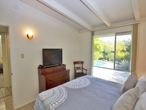 Palm Desert Home 984000
